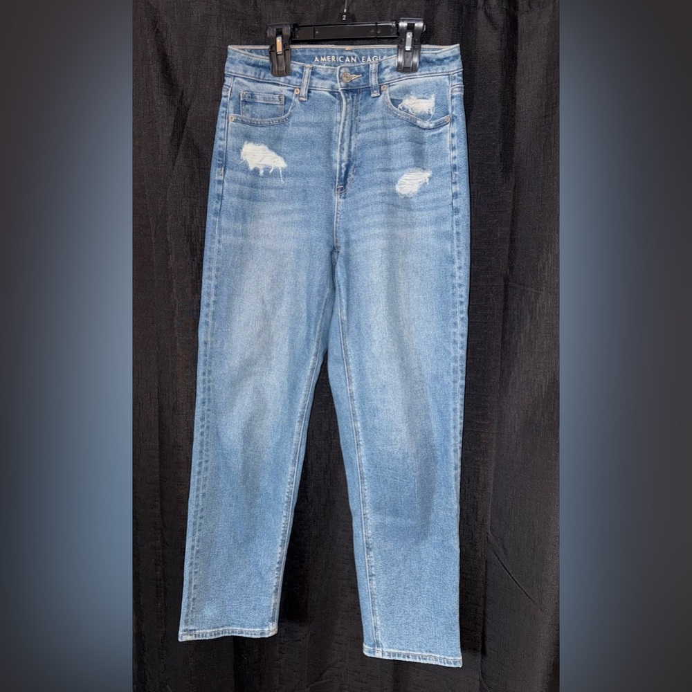 American Eagle straight leg mom jeans
